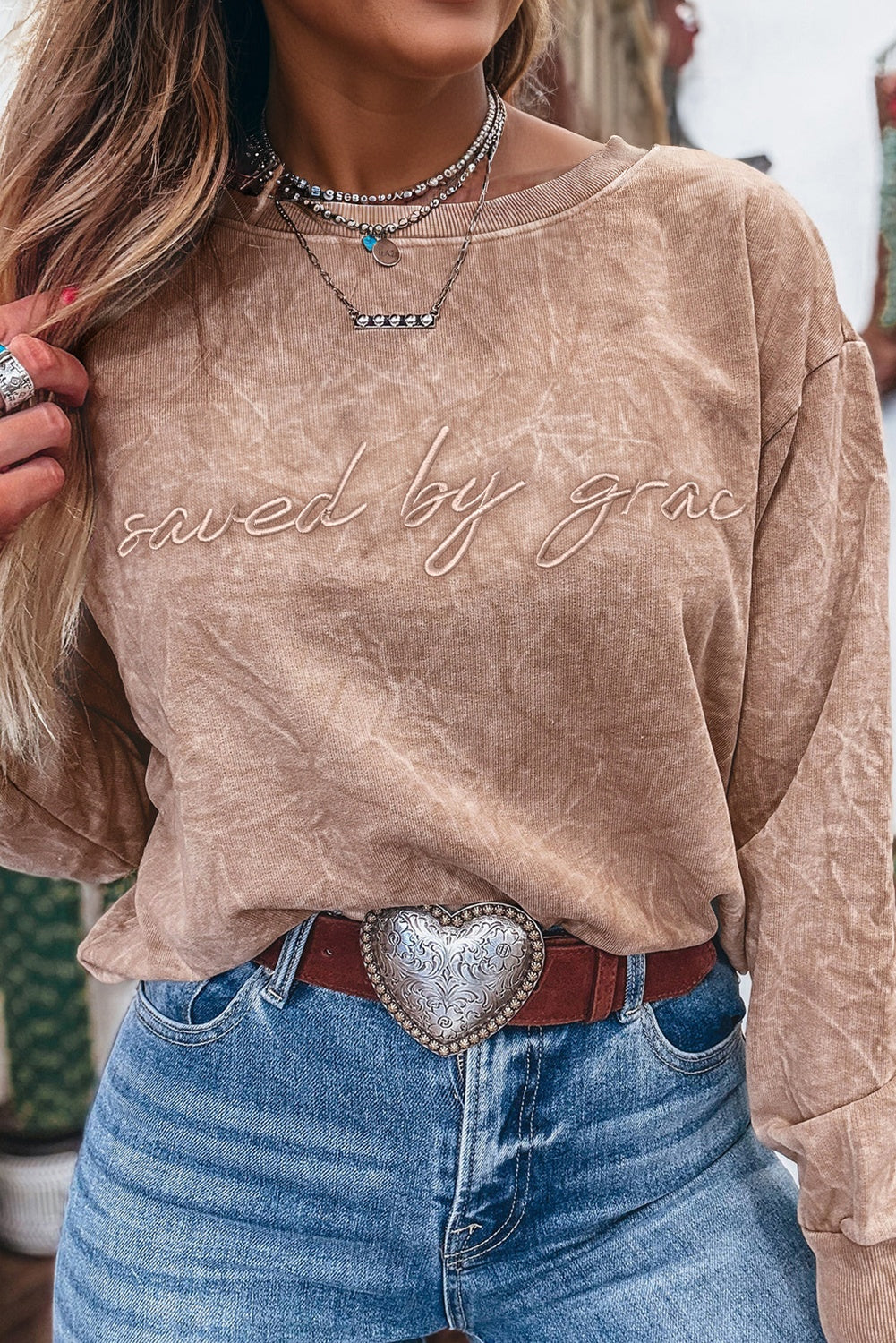 Grace Embroidery Sweatshirt